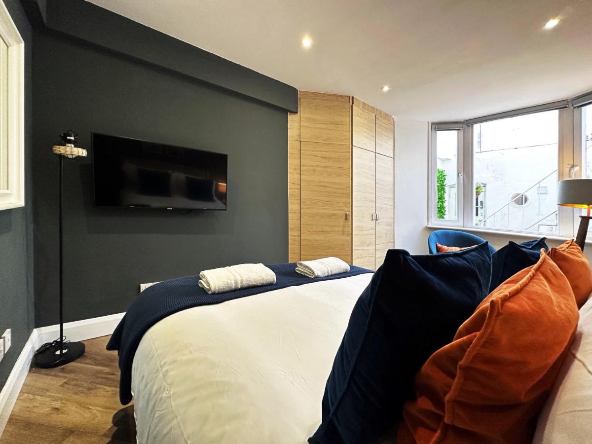 Liam Place Near Hyde Park - 1 Double Bed, 1 Sofa Bed, Spacious Apartment, Private Entrance Londýn Exteriér fotografie