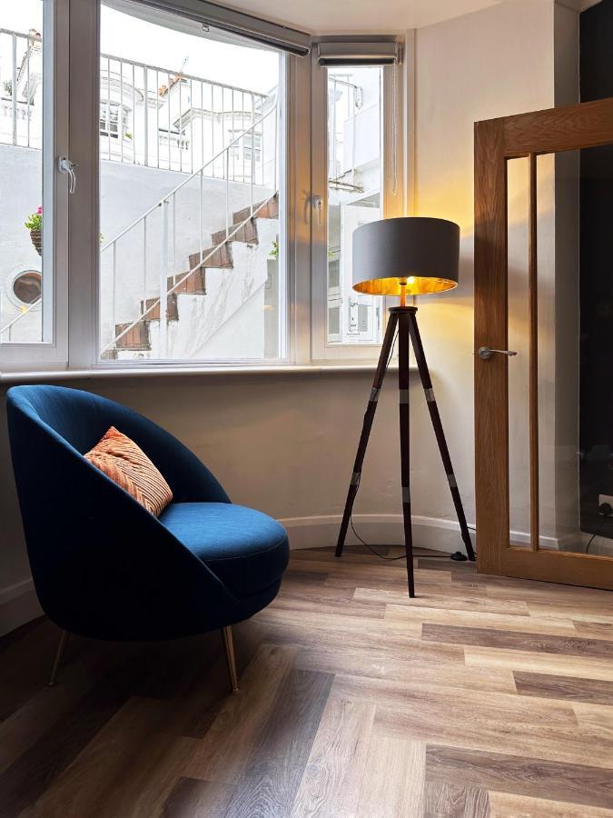 Liam Place Near Hyde Park - 1 Double Bed, 1 Sofa Bed, Spacious Apartment, Private Entrance Londýn Exteriér fotografie