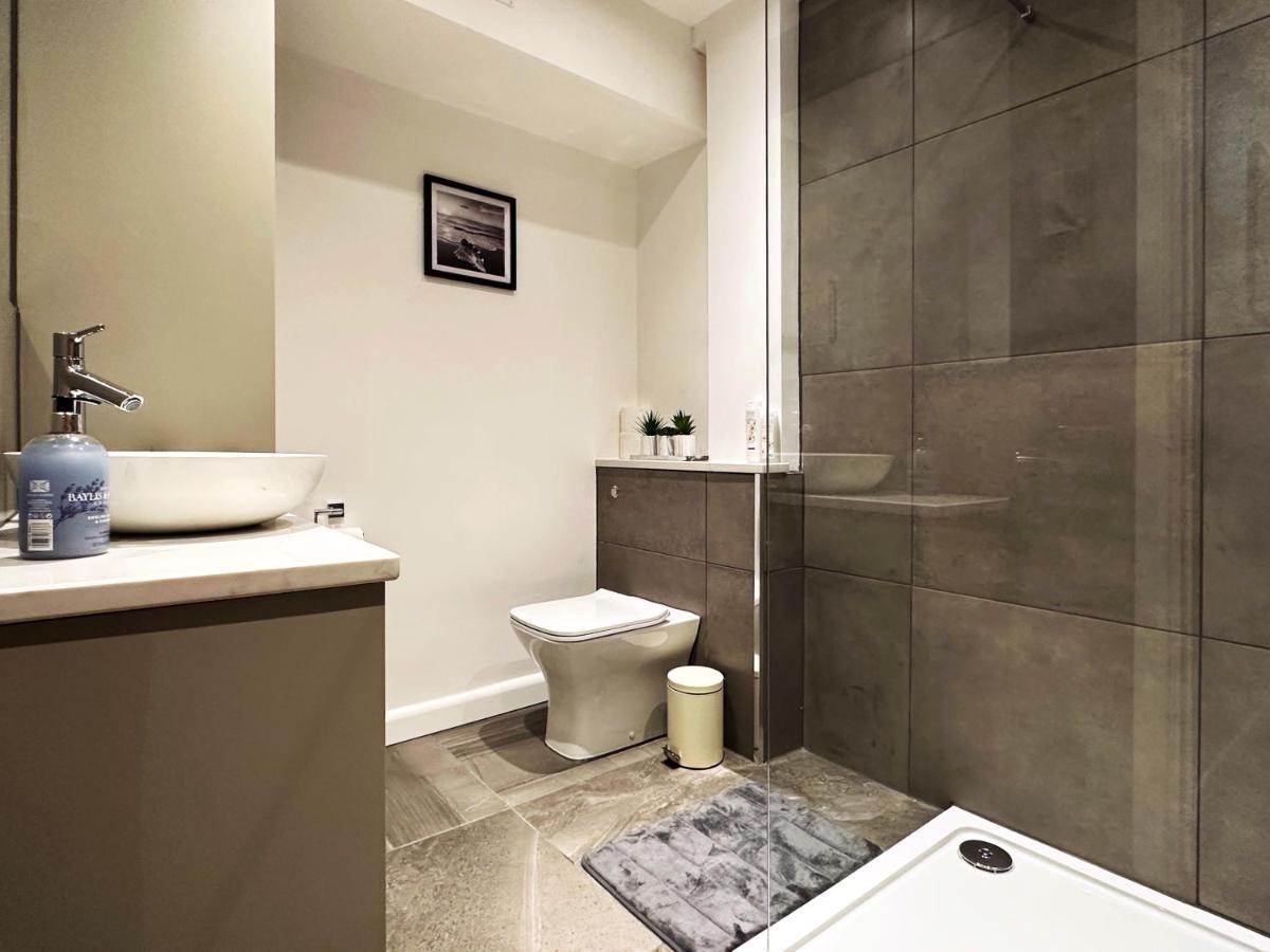 Liam Place Near Hyde Park - 1 Double Bed, 1 Sofa Bed, Spacious Apartment, Private Entrance Londýn Exteriér fotografie