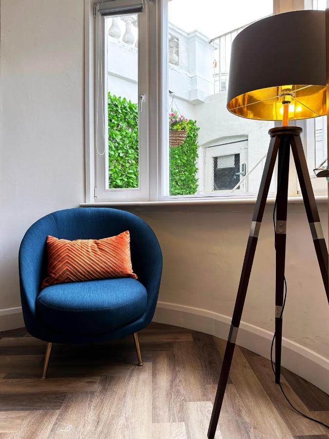 Liam Place Near Hyde Park - 1 Double Bed, 1 Sofa Bed, Spacious Apartment, Private Entrance Londýn Exteriér fotografie