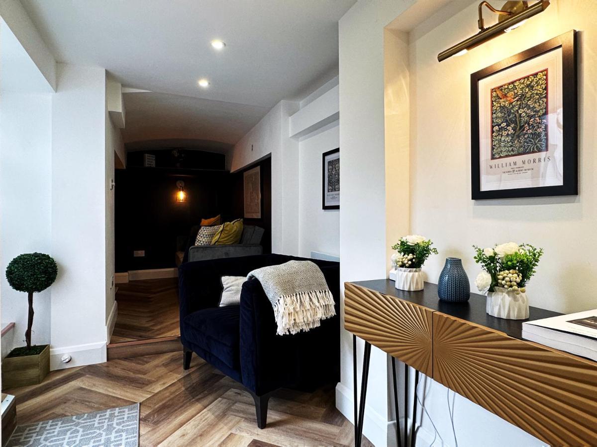 Liam Place Near Hyde Park - 1 Double Bed, 1 Sofa Bed, Spacious Apartment, Private Entrance Londýn Exteriér fotografie