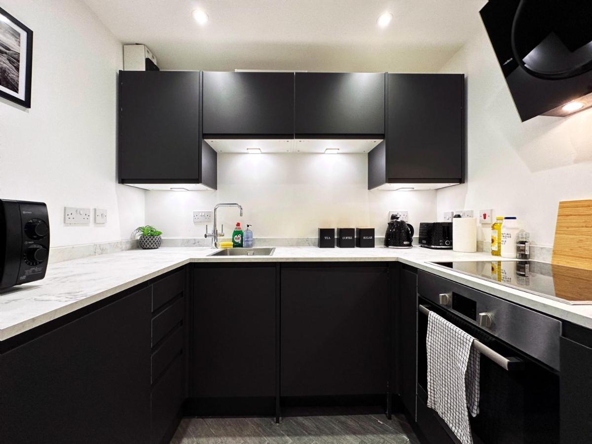 Liam Place Near Hyde Park - 1 Double Bed, 1 Sofa Bed, Spacious Apartment, Private Entrance Londýn Exteriér fotografie