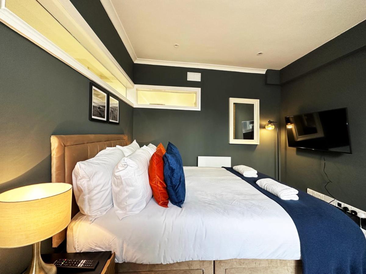 Liam Place Near Hyde Park - 1 Double Bed, 1 Sofa Bed, Spacious Apartment, Private Entrance Londýn Exteriér fotografie