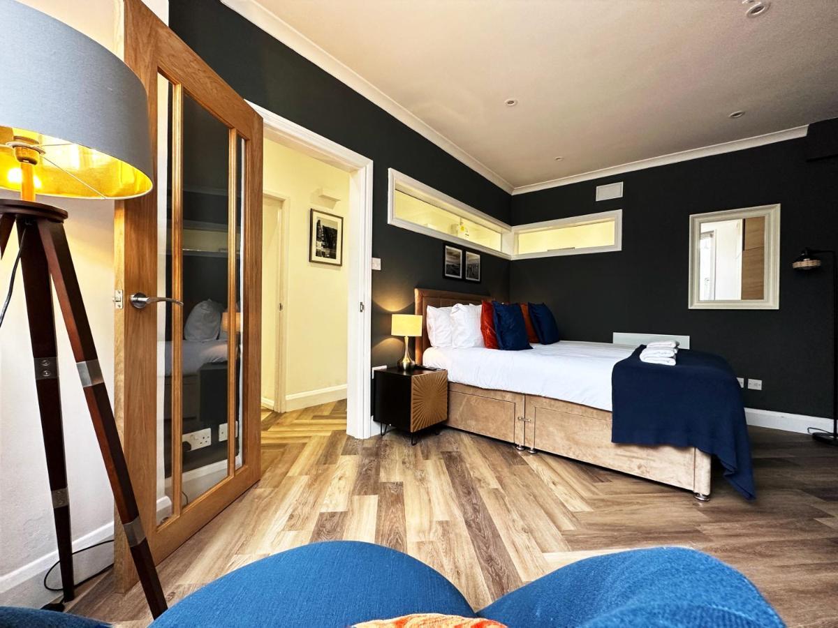Liam Place Near Hyde Park - 1 Double Bed, 1 Sofa Bed, Spacious Apartment, Private Entrance Londýn Exteriér fotografie